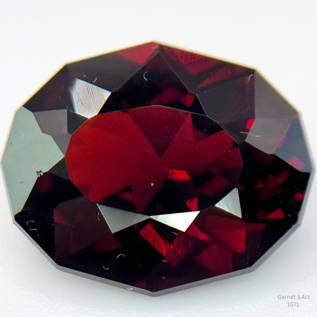 Natural Deep Red Garnet 3.40 ct Oval Faceted Loose Gemstone