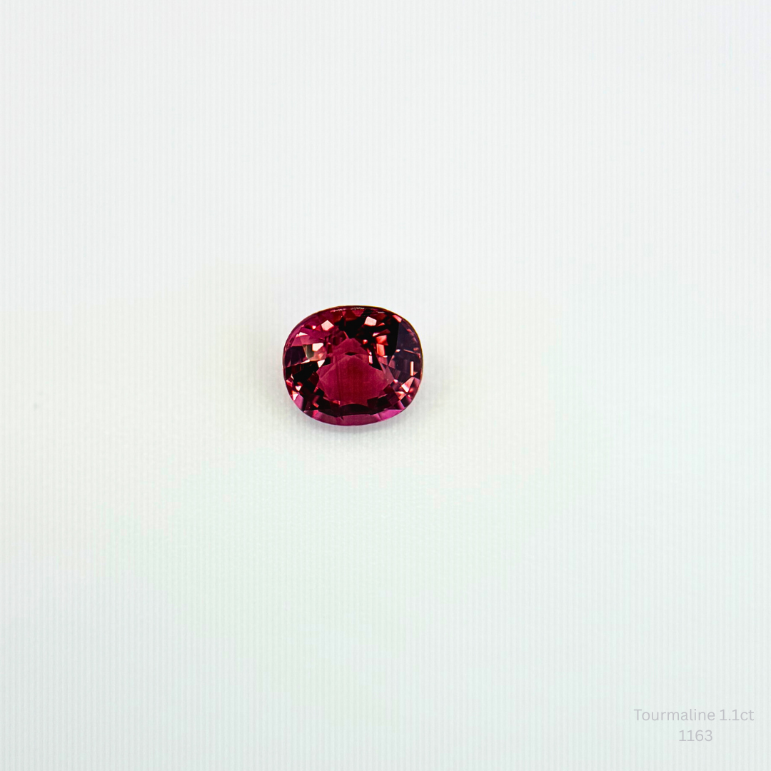 Natural Red Tourmaline 1.10 Ct Oval Cut Loose Gemstone