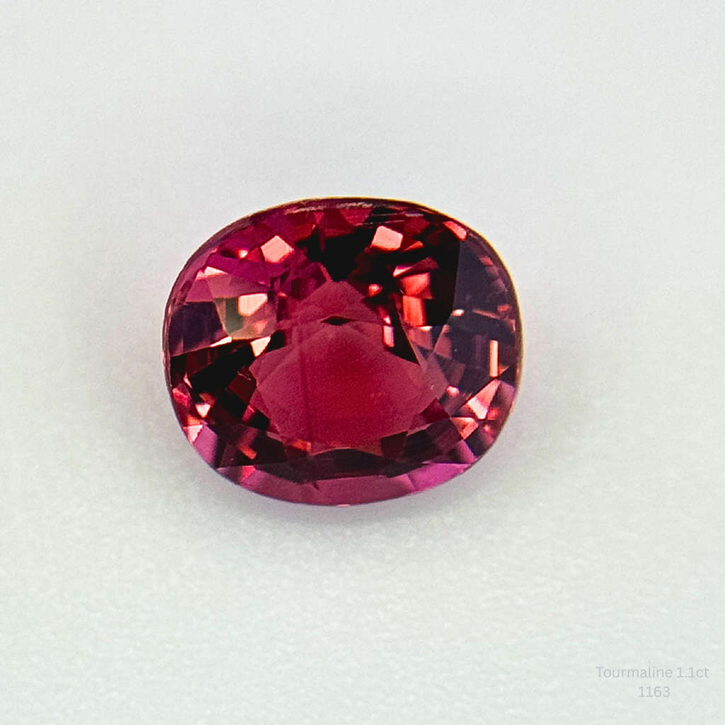 Natural Red Tourmaline 1.10 Ct Oval Cut Loose Gemstone