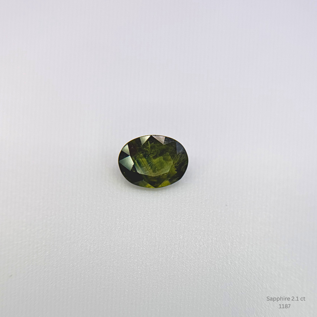 Natural Green Sapphire 2.10 Ct Oval Cut Loose Gemstone