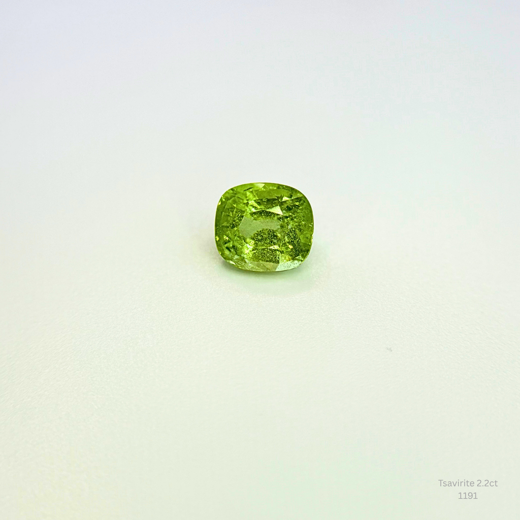2.2Ct Natural Tsavorite Garnet Cushion Cut Loose Green Gemstone 7.5x6.5mm